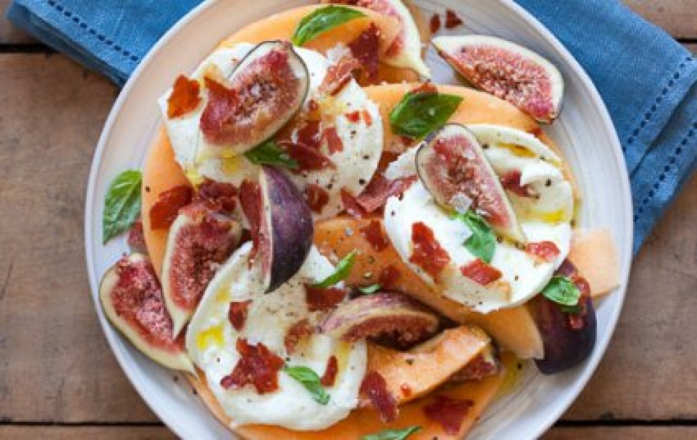 FIG AND CANTALOUPE SALAD WITH MOZZARELLA AND PROSCIUTTO – Stacyknows