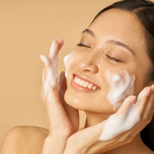 6 Different Types of Facial Cleansers To Try