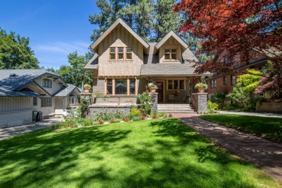 6 Exterior Home Improvements to Grab Buyers’ Attention