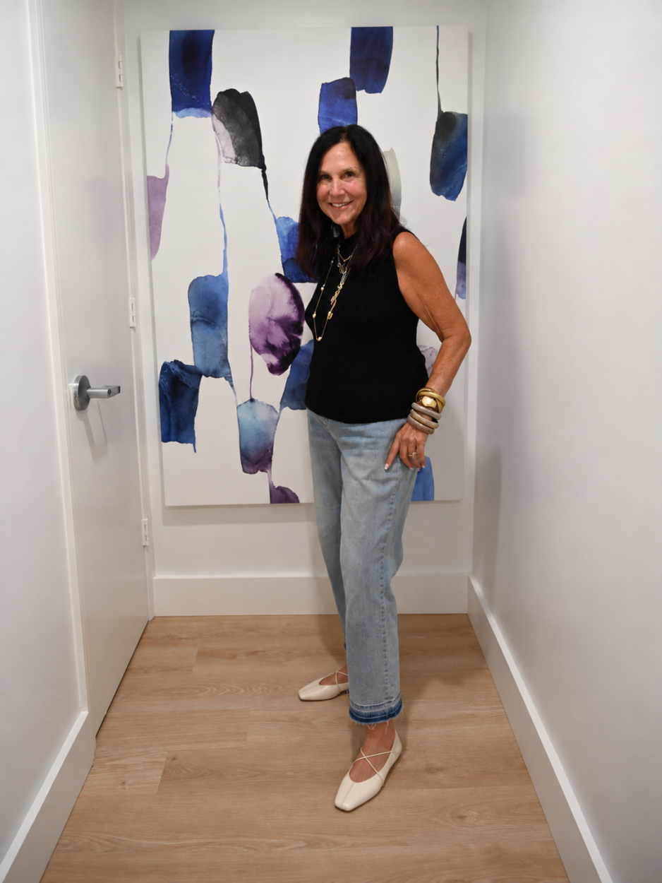 Stacy wearing a late-fall look with the M.GEMI Una Flat