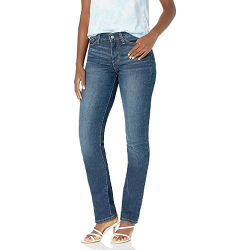 Signature by Levi Strauss Gold Curvy Totally Shaping Straight Jeans